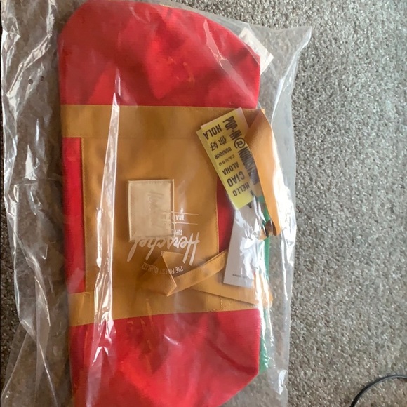 Herschel Sutton colorblock duffle bag NWT - Picture 6 of 6